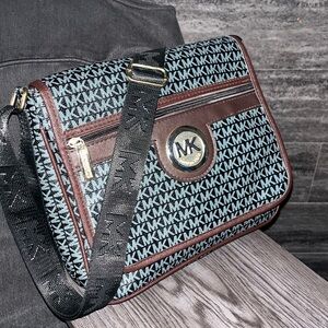 Michael Kors MK Monogram Crossbody Bag Brown Trim Medium Everyday Purse 10.25”